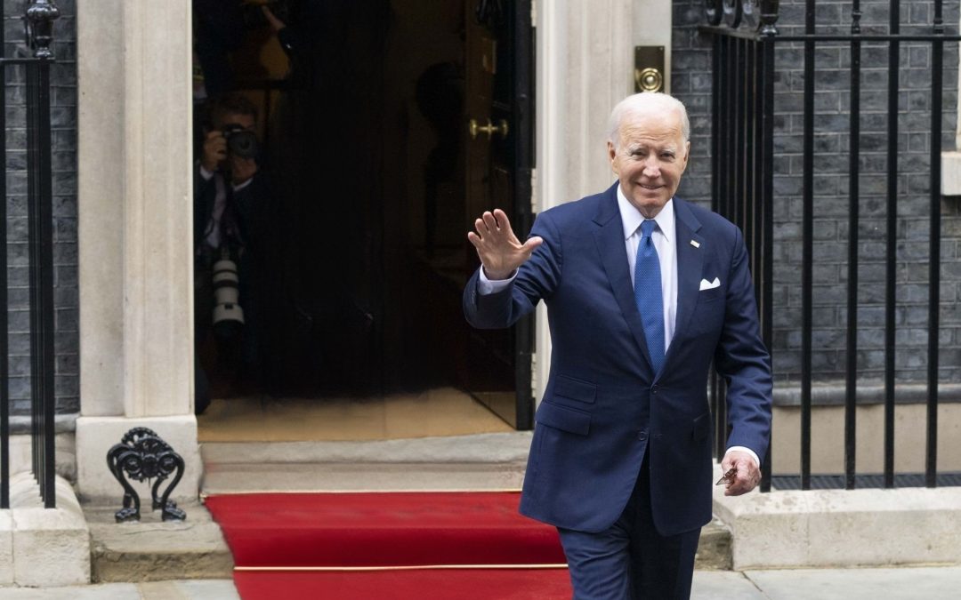 What’s moving the needle in the US and UK elections?